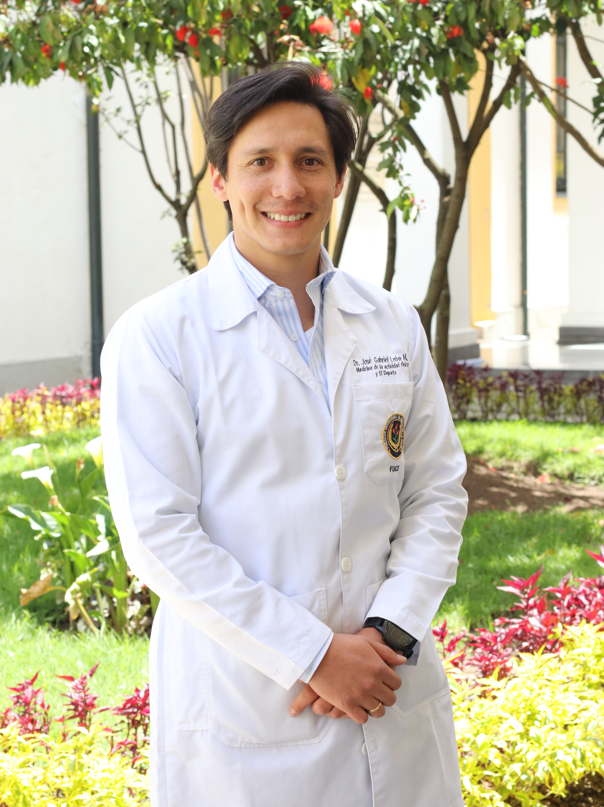 Dr. José Gabriel León